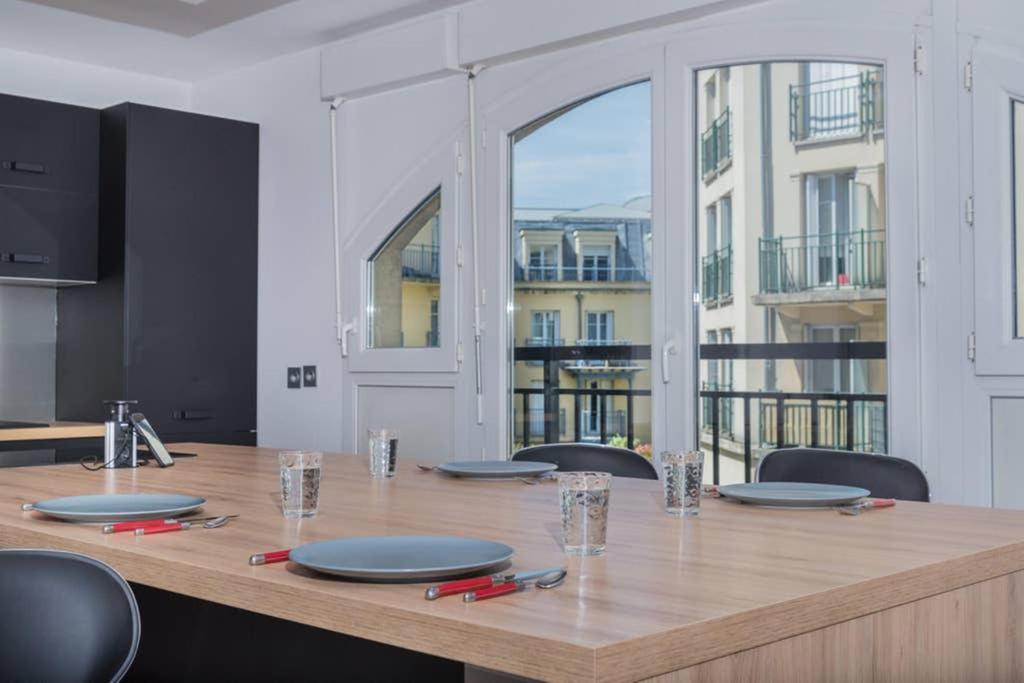 Lovely Apartment Close To A Big Shopping Mall Сери Екстериор снимка
